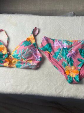 NWT Stylish Swimwear Palm Leaf Print Pink Bikini size XL